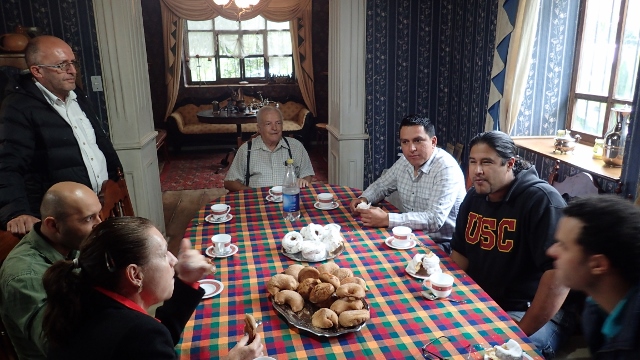 Kaffee und Kuchen im Herrenhaus