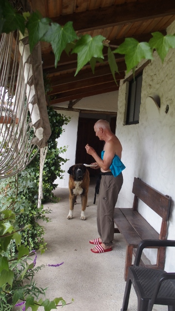 Begrüssung in unserer Alphütte 