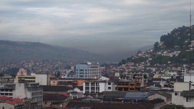 Blick aus dem Zimmer...hinten Smog